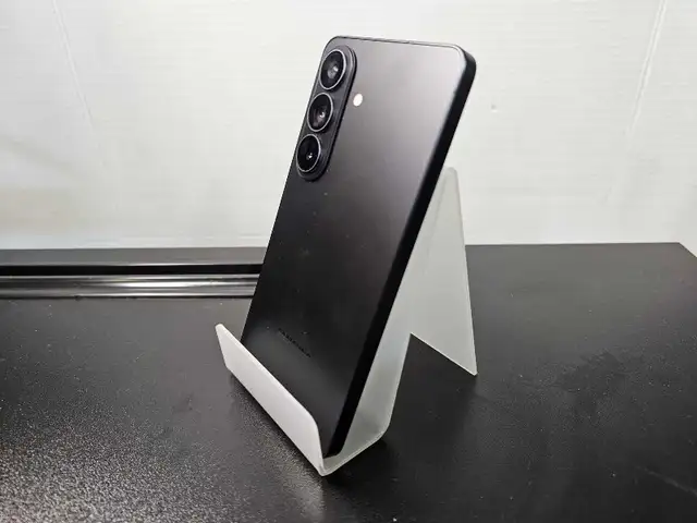 Samsung S26 256GB With Box