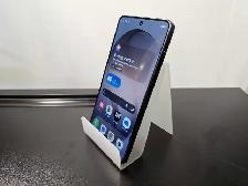 Samsung S26 256GB With Box - Photo 2