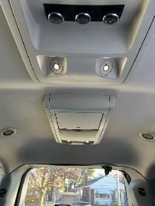 Wheelchair accessible van - Photo 5