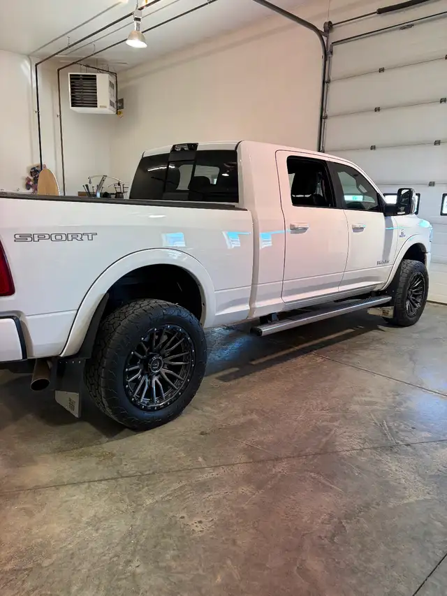 Ram 3500 Megacab