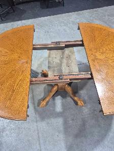Older Oak Table - Photo 3