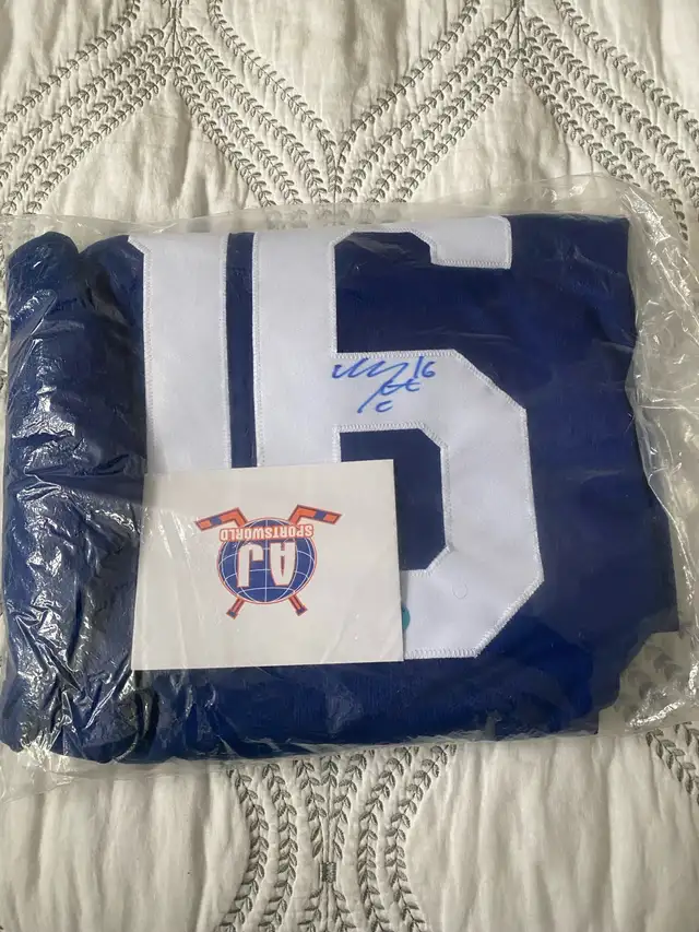 Toronto Maple Leafs Signed Jerseys and Hockey rookie Cards