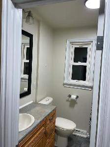 DescriptionCozy & Charming 2-Bedroom Apartment in the Heart of - Photo 4