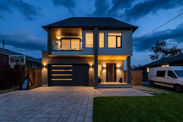 Luxury 5 Bed / 4 Bath Home with Pool & Cabana - Etobicoke