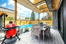 Luxury 5 Bed / 4 Bath Home with Pool & Cabana - Etobicoke - Photo 10