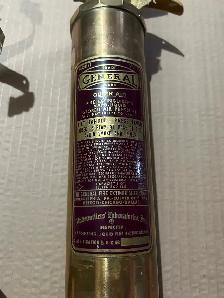 Vintage fire extinguisher - Photo 2