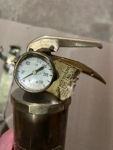 Vintage fire extinguisher - Photo 4
