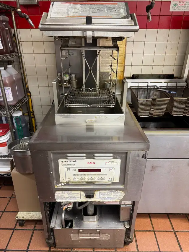 Henny Penny PFG-690 Gas Pressure Fryer