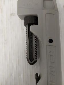 (N92557-1) Milwaukee 48-22-7318 Pipe Wrench - Photo 8