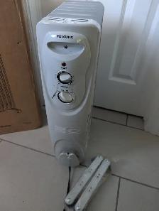 New Pelonis Oil Filled Radiator Heater For Sale - Photo 3