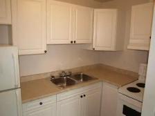 3 Bedroom Zulich Managed Apartment Available December 1st - Photo 12