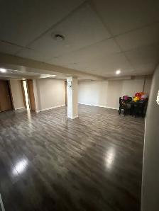 1 bedroom with big living room basement for rent - Photo 2