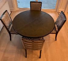 Breakfast Table - Photo 2