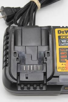 DeWalt DCB1104 12V/20V MAX 4 Amp Battery Charger (#7991) - Photo 5