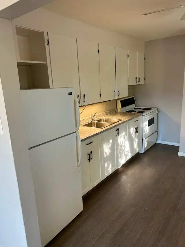 199 BROAD ST - 2 BEDROOM HOUSE FOR RENT!