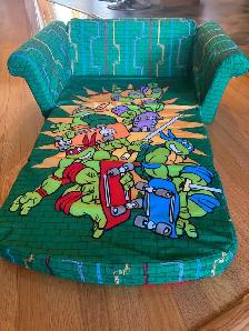 TMNT toddlers fold out couch - Photo 2