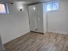 Basement Apartment for RENT – WALKING DISTANCE KENNEDY SUBWAY - Photo 8
