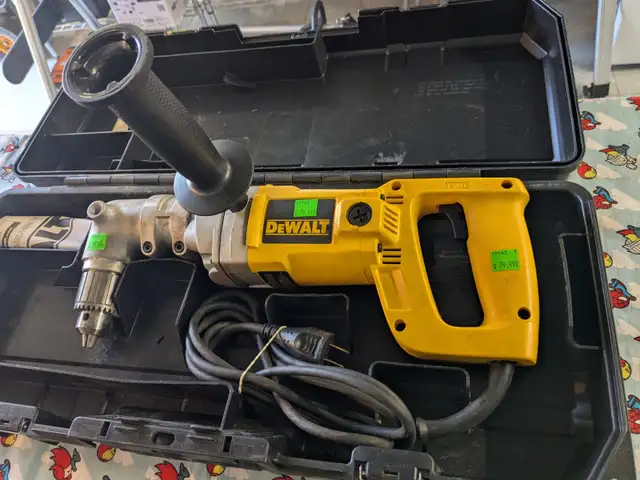 DeWALT DW120 corded Angle Drill w/case (#19943)