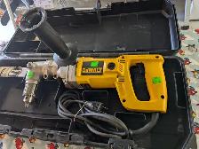 DeWALT DW120 corded Angle Drill w/case (#19943)