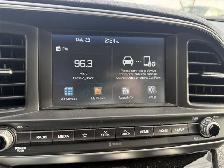 2020 Hyundai Elantra Limited - Photo 11