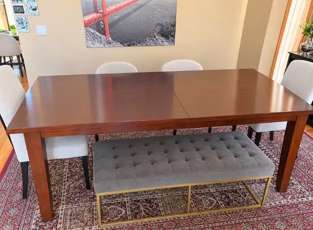 Large Extendable Dining Table – 7 to 9 Feet – $225