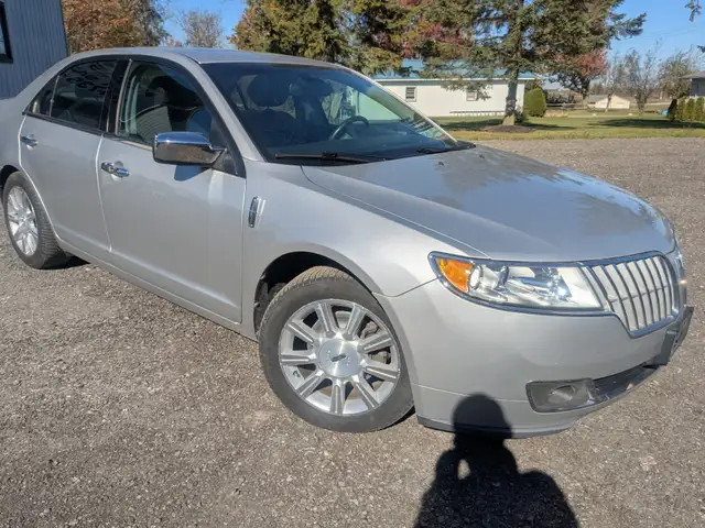 2011 Lincoln MKZ base