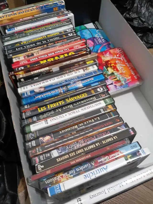 40 dvds à vendre rapidement et urgent