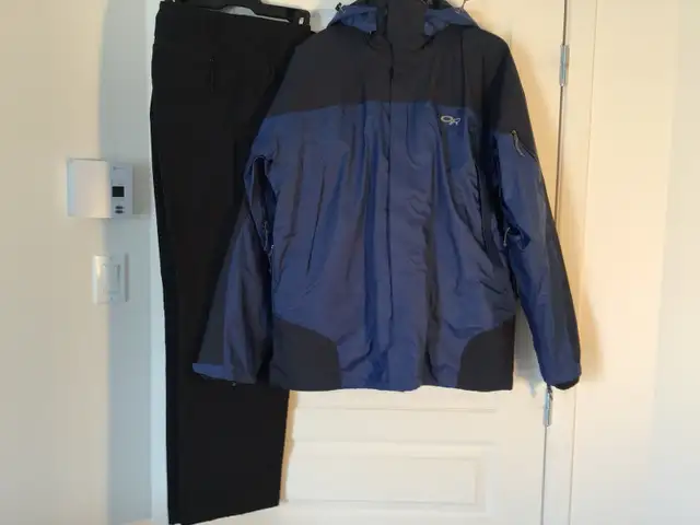 HABIT  DE  NEIGE  HOMME  (   5.9- 10  GRANDEUR )