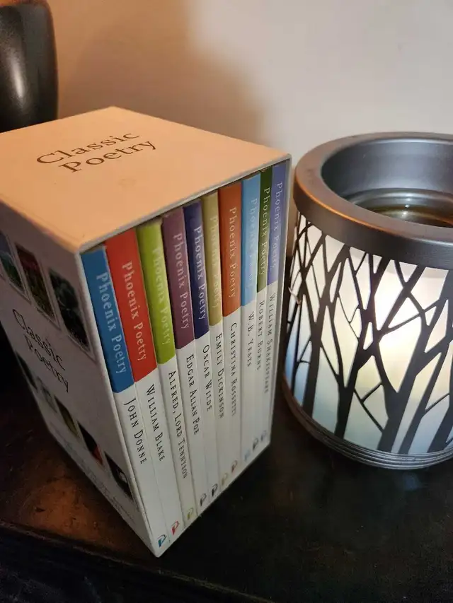 CLASSIC POETRY BOOKS BOWMANVILLE