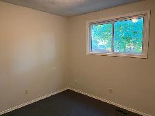 LIKE NEW 202 Muriel Cres 3b 2 bath FR/fireplace yard Park 3cars - Photo 9