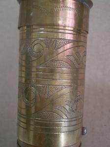 SPICE GRINDER-ENGRAVED BRASS-VINTAGE-USED-$20 - Photo 4