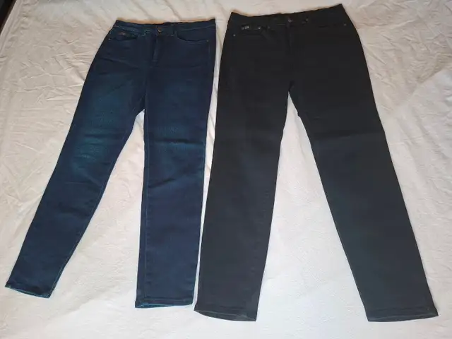 4 PAIRS  DIANE GILMAN LADIES JEANS - LIKE NEW!