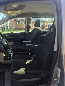 Only 36000km  Side Entry Grand Caravan - Photo 8