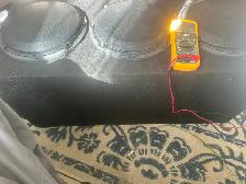 3x JL Audio 10W3’s in a sealed carpeted box - Photo 3