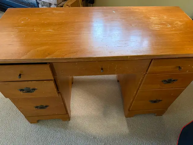 Free wooden desk and a chair