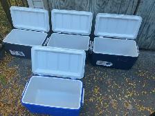 Four COLEMAN Hard Sided Coolers ! - Photo 3