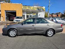2005 Toyota Camry LE V6 ONE OWNER! - Photo 4