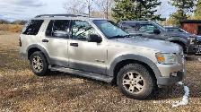 2006 Ford Explorer. Great condition!