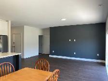 Palfrey Gate.  1400 sq. ft. 2 bedrooms den.heat included. garage - Photo 8