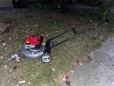 Craftsman Lawnmower - Photo 2