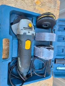 Mastercraft 4 1/2' Grinder Kit In  A Hard Plastic Case - Photo 6