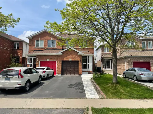 Spacious 4 Bedroom Semi-Detached House for Rent - Brampton