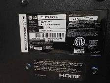 32' LG LR600 TV FOR SALE - Photo 4