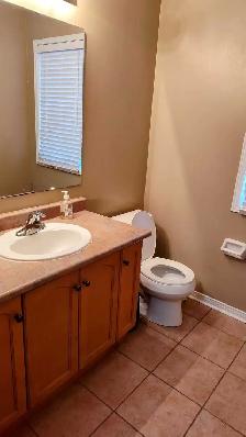 Female only - Richmond Hill room for rent - Photo 5
