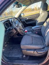 2013 Kia Sorento, AWD, Safetied - Photo 5