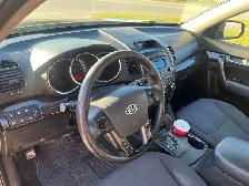 2013 Kia Sorento, AWD, Safetied - Photo 6