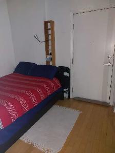 Bachelor   den condo for short term stays - Photo 2
