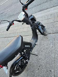 Emmo Urban T Electric Scooter- Excelent Condition $799 - Photo 5