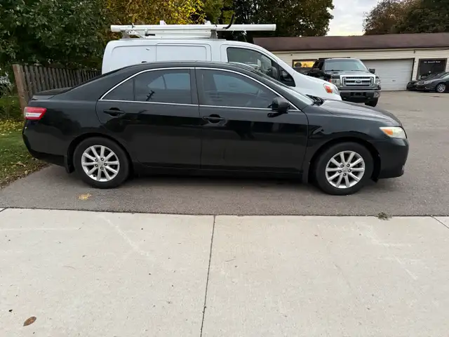 2011 TOYOTA CAMRY XLE , AS-IS !