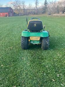 John Deere LT133 lawn tractor - Photo 5